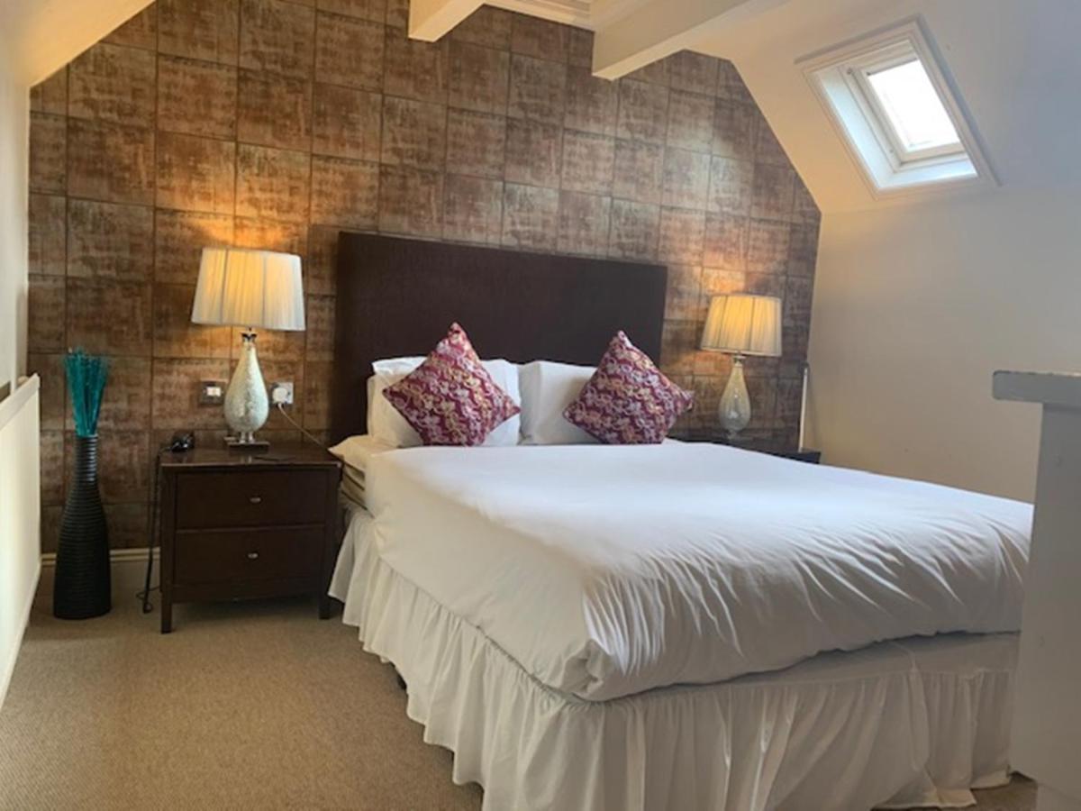 The Yeovil Court Hotel מראה חיצוני תמונה