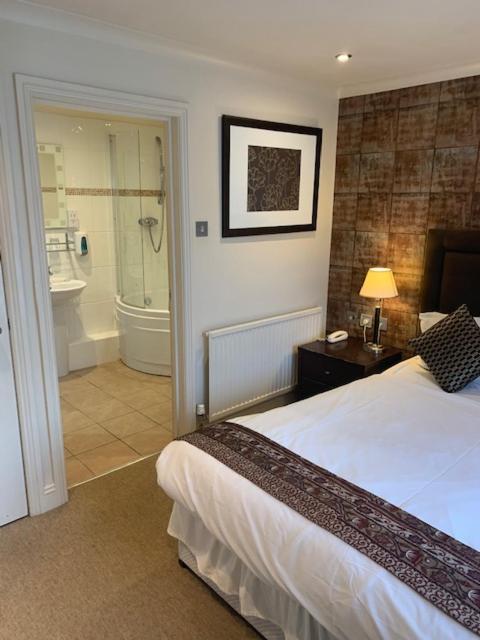 The Yeovil Court Hotel מראה חיצוני תמונה