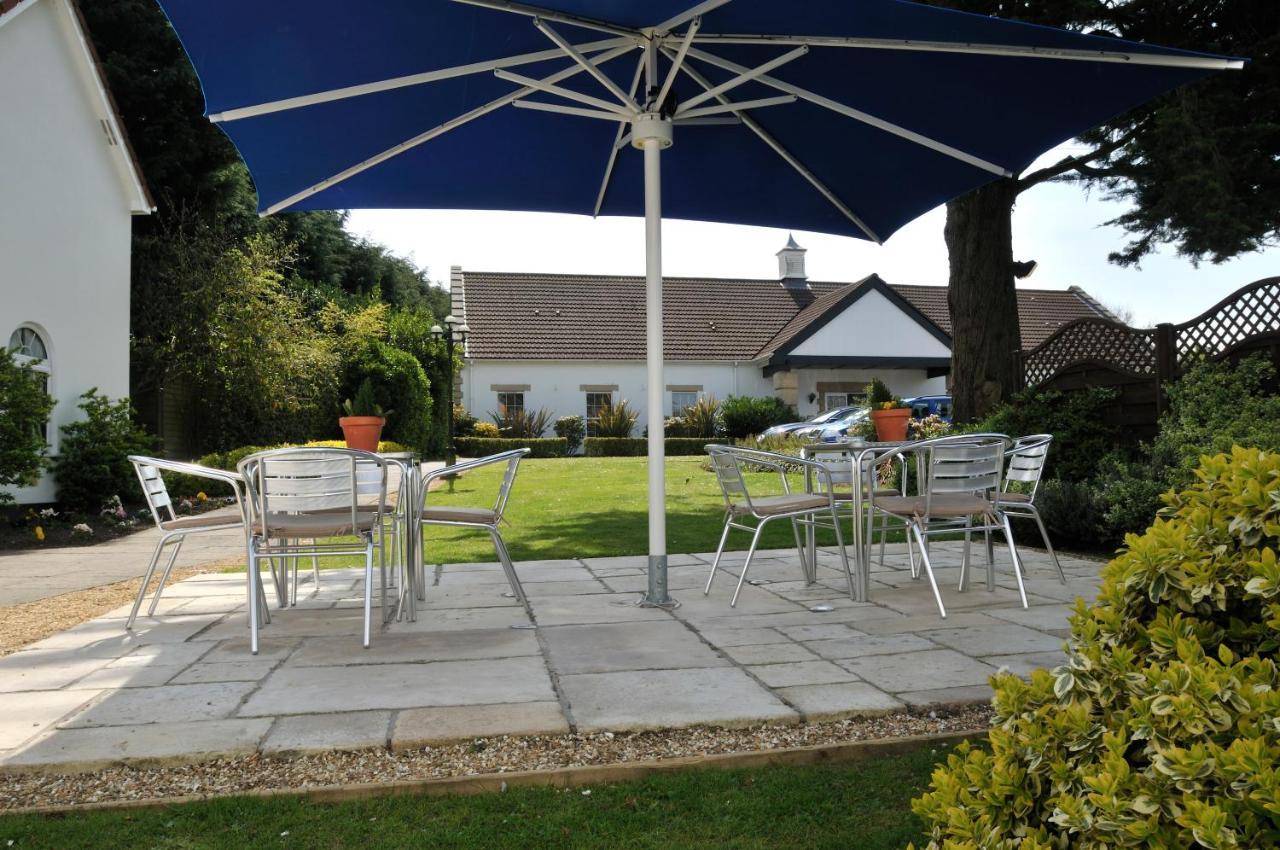 The Yeovil Court Hotel מראה חיצוני תמונה
